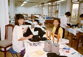 ベトナム高級手縫い仕立て着物の33年 KIMONO E JAPAN